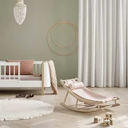 Rocking chair design pour chambre de fille