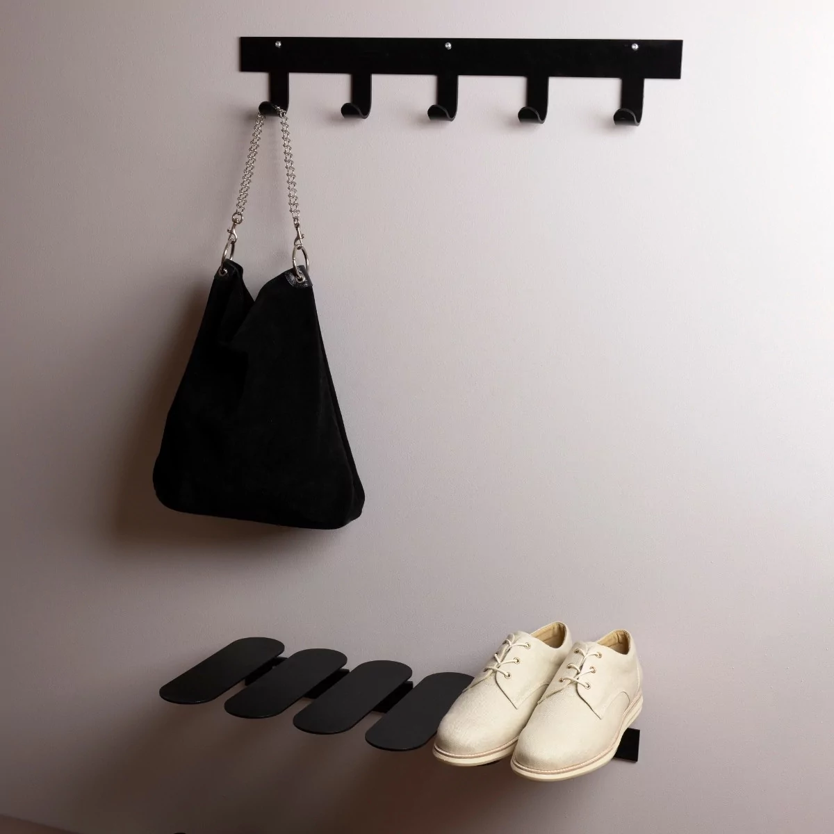 Range-chaussures en métal de Maze noir