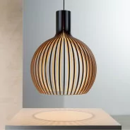 Suspension design ronde en bois