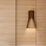 Lampe murale secto noyer